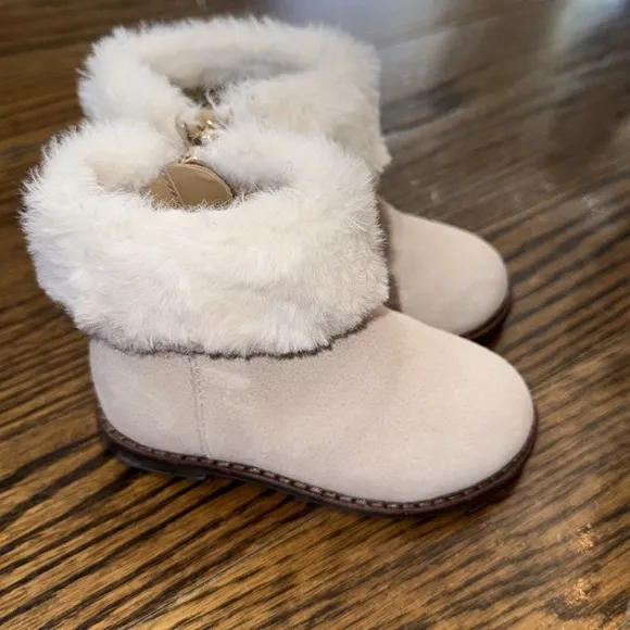 Janie &amp; Jack Faux Fur Lined Suede Boots 6C