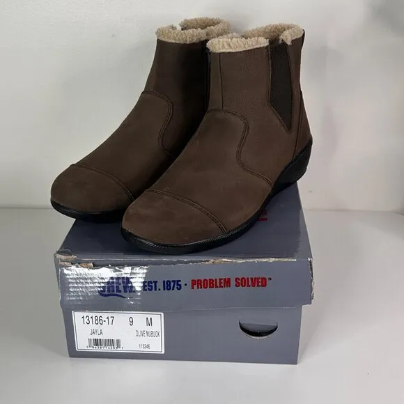 Jayla Womens 9M Leather Ankle Boots With Faux Fur Lining &amp; Side Zipper