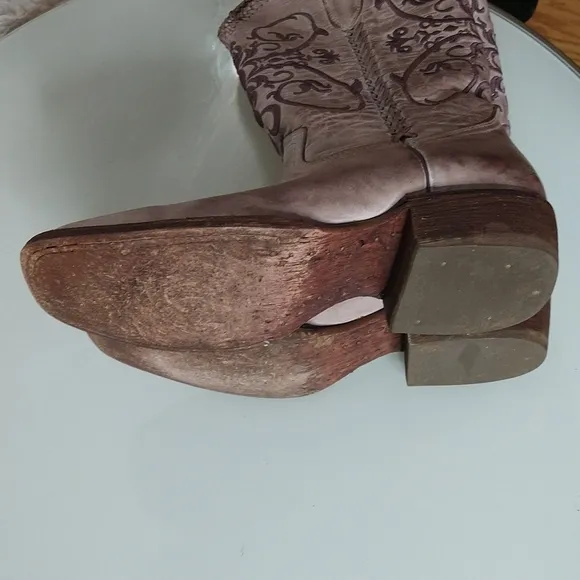 J.B. Dillon Mexico Leather Western Boots With Lazer Etched Flowers Women…