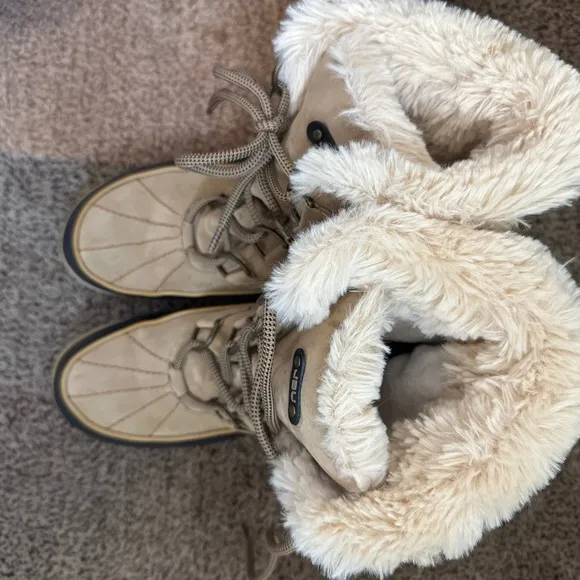 JBU Tan and Black Winter Boots