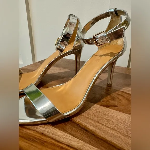 JCrew Heels in Metallic/Leather, size 7.5