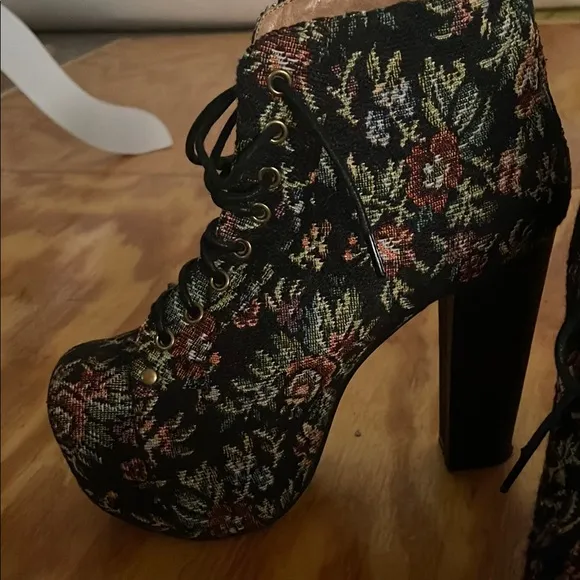 Jeffrey Campbell Havana Last Vintage Vibe Floral Lace-Up Platform Ankle Boots 7