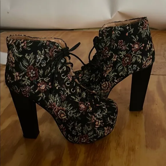 Jeffrey Campbell Havana Last Vintage Vibe Floral Lace-Up Platform Ankle Boots 7