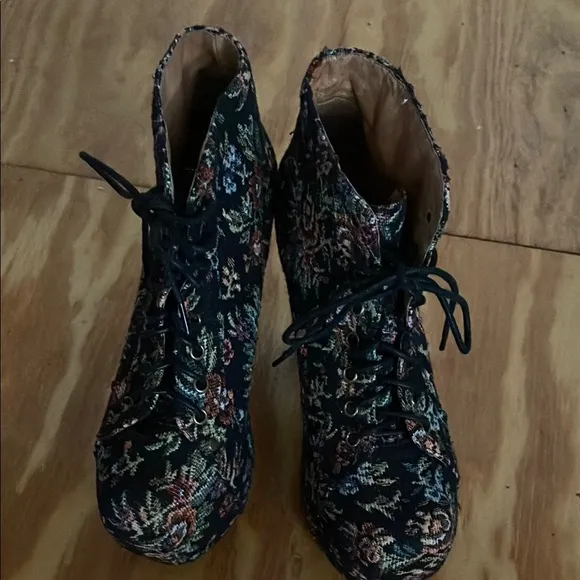 Jeffrey Campbell Havana Last Vintage Vibe Floral Lace-Up Platform Ankle Boots 7