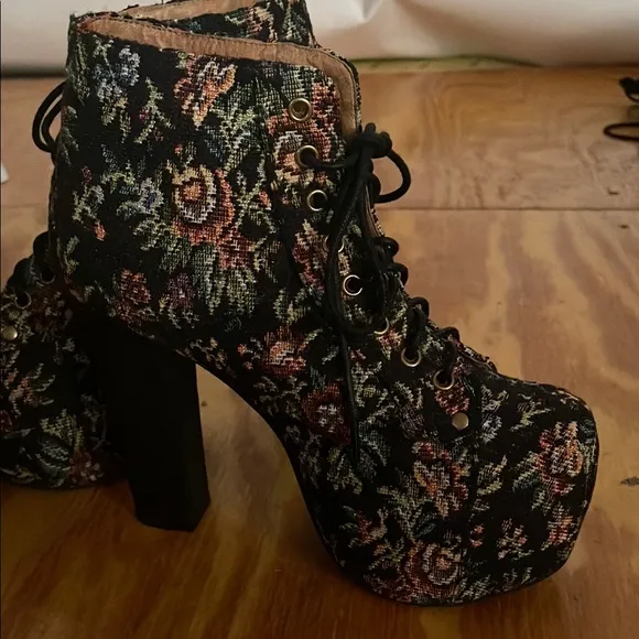 Jeffrey Campbell Havana Last Vintage Vibe Floral Lace-Up Platform Ankle Boots 7