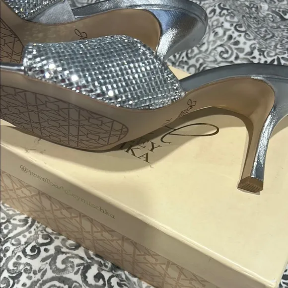 Jewel Badgley Mischka Allison Silmet Silver Women's Heels size 7.5 BNIB