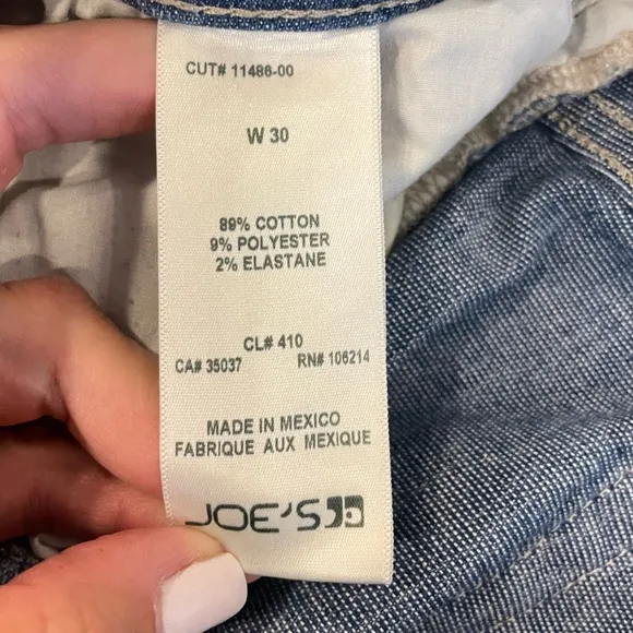 Joe’s Mid Rise Distressed Destroyed Boyfriend Jeans with Cuff High Wash Size 30