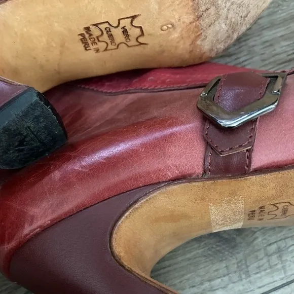 JOHN FLUEVOG Leather Victorian Accent Buttons Short Boots Shoes 6