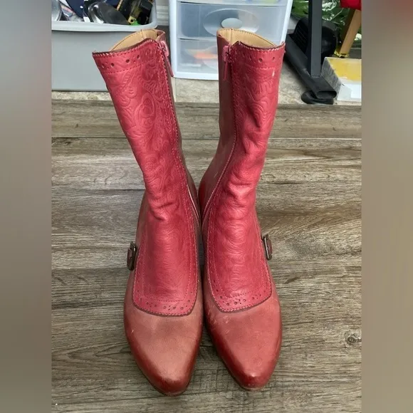 JOHN FLUEVOG Leather Victorian Accent Buttons Short Boots Shoes 6