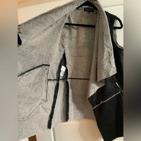 Jones New York Sweater black and gray