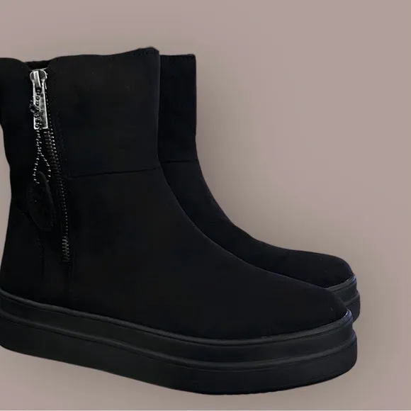 J/SLIDES NYC Black Truly Suede Luxe Boots Size 6M Side Zip New with Box