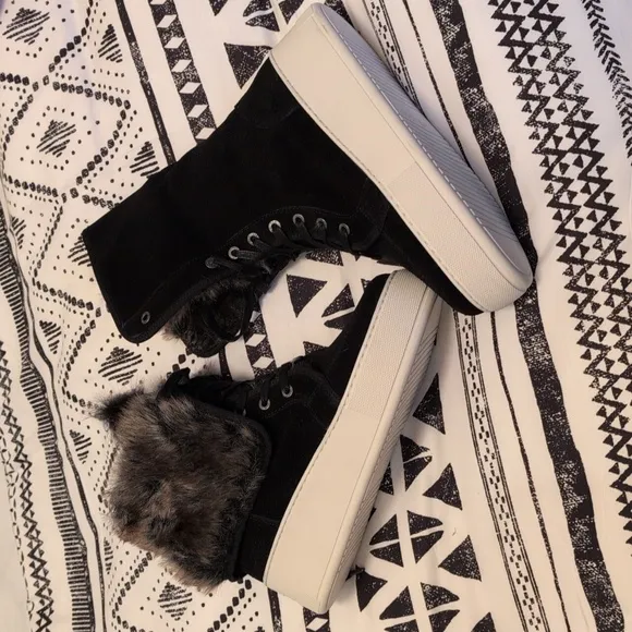 J/Slides NYC Women's‎ Black Torrie Water-Resistant Faux-Fur Boots Size 7.5 NWOB