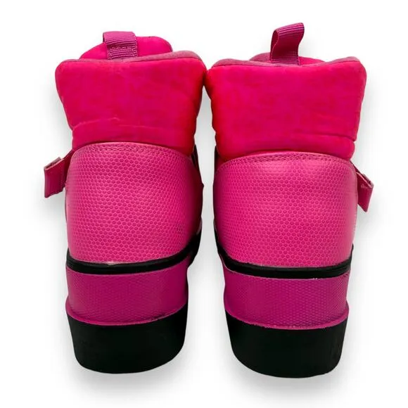 JUICY COUTURE pink black soft cushion snow moon platform boots