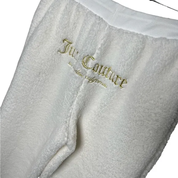 Juicy Couture Women’s Cozy Set Fluffy Fleece