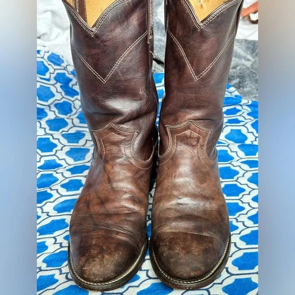 Justin boots, brown leather mens size 6, women’s size 7/7.5