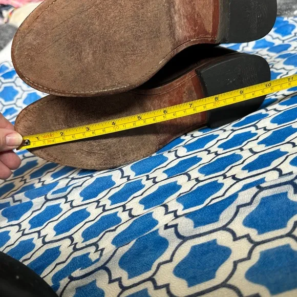 Justin boots, brown leather mens size 6, women’s size 7/7.5
