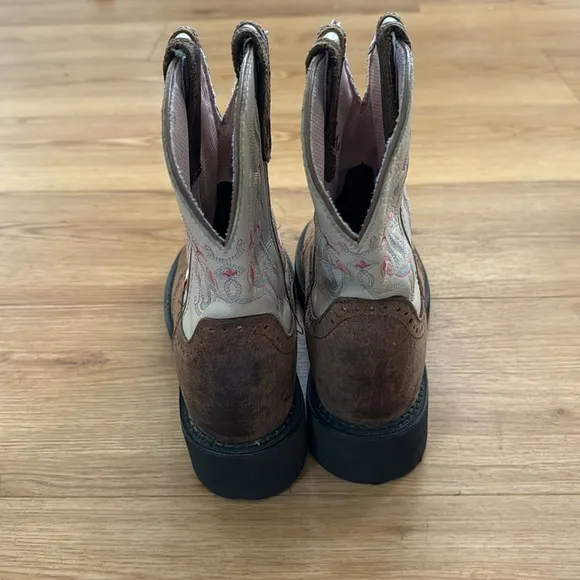 Justin Gypsy Women's Boots Brown Round Toe Western Floral Stitch Size 6.5 B