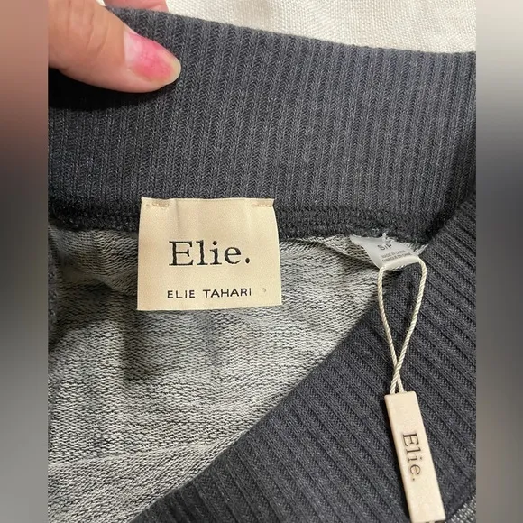 (K2) ELIE TAHARI, long skirt with side slit, size‎ S/P