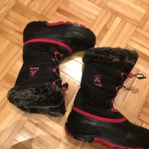 Kamik long winter boots​​
