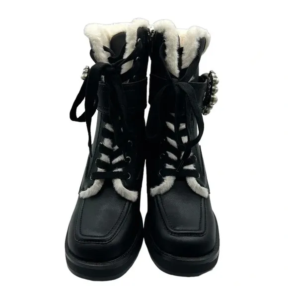 Karl Lagerfeld Paris women's Dottie Heeled Ankle Boot in Black. Sz: 6.5