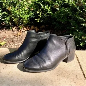 Karl Lagerfeld Short Ankle Booties