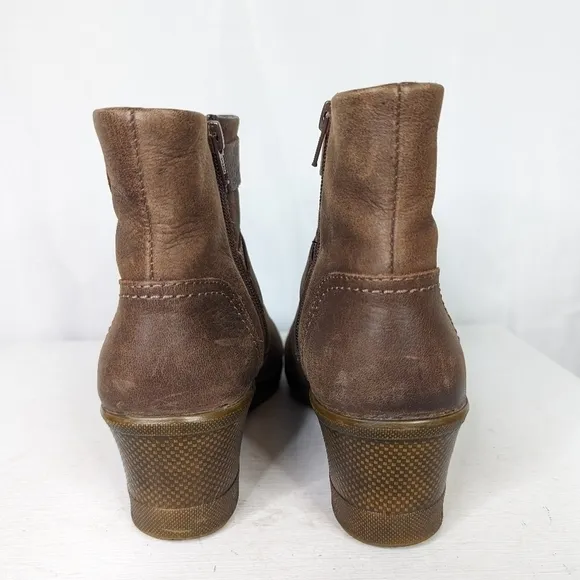 Keen Kate Leather Wedge Zip Up Ankle Bootie Boots