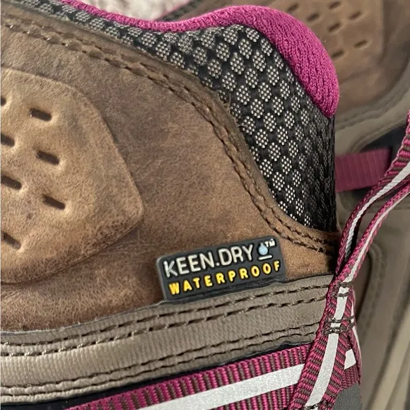 KEEN TARGHEE Waterproof Hiking Boots - Outerwear Comfort Durability Size 8