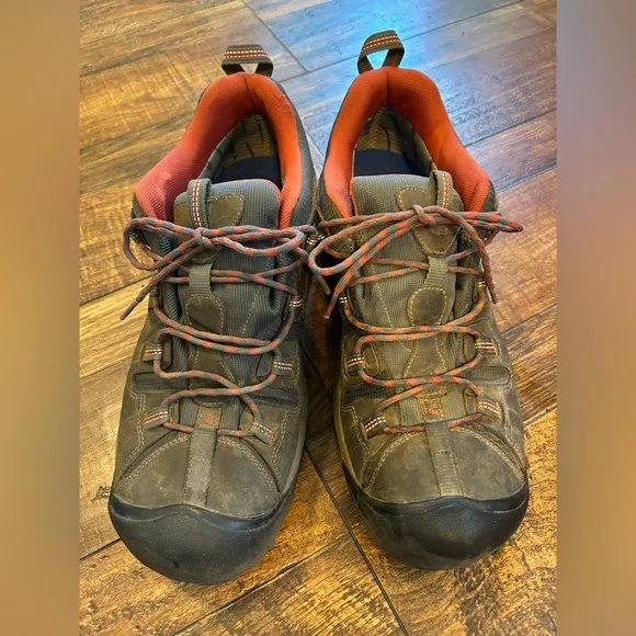Keen Targhee waterproof hiking shoes. Men’s size 16