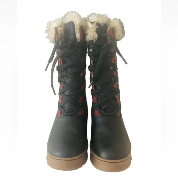 Keen Wapato Tall Lace Up Snow Boots Women Sz US 6.5 EU 37 Red and Black Outdoor