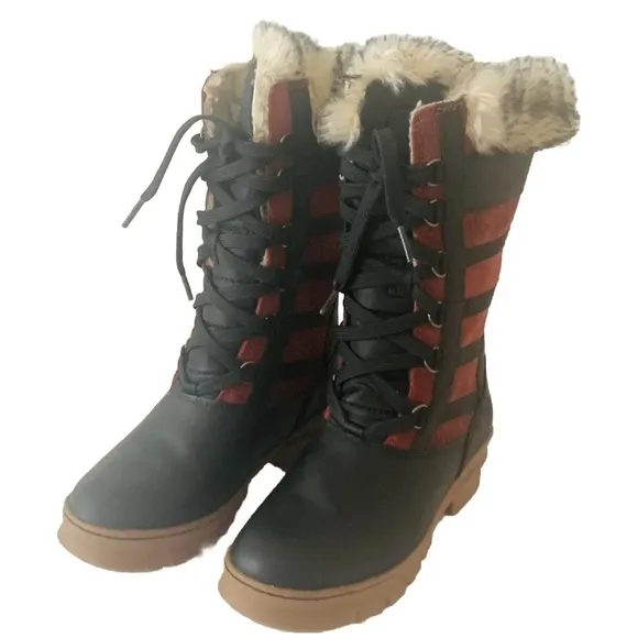 Keen Wapato Tall Lace Up Snow Boots Women Sz US 6.5 EU 37 Red and Black Outdoor