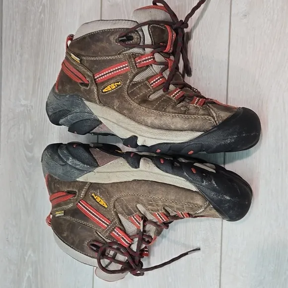 Keen Womens Targhee Mid Hiking Waterproof Leather High Sneakers boots shoes sz 8