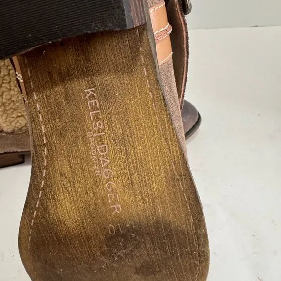 KELSI DAGGER Womens Tempest Brown Suede Ankle Boots. Size 10
