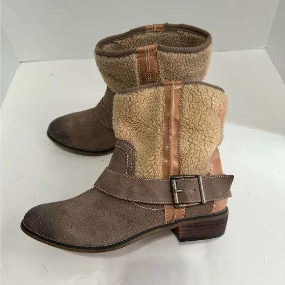 KELSI DAGGER Womens Tempest Brown Suede Ankle Boots. Size 10