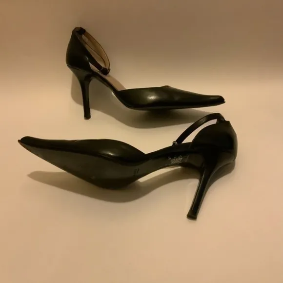Kenneth Cole New York Heels