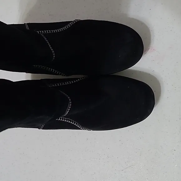 Kenneth Cole Reaction women's leather wedge boots size 6.5
