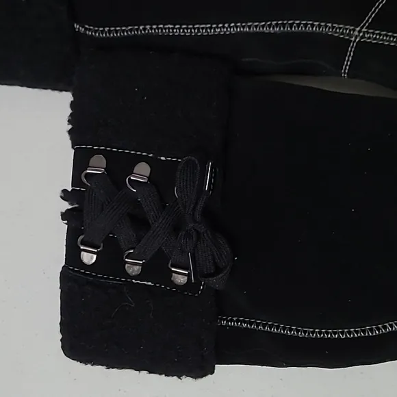 Kenneth Cole Reaction women's leather wedge boots size 6.5