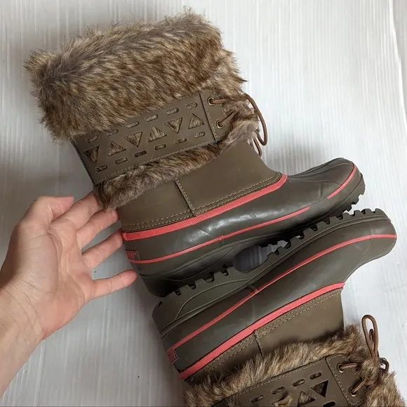 KHOMBU Nola faux fur leather duck boots