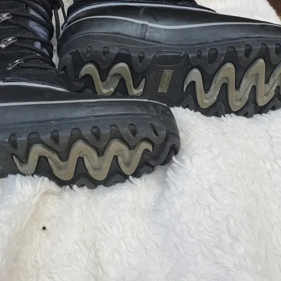 Khombu waterproof boots 10‎