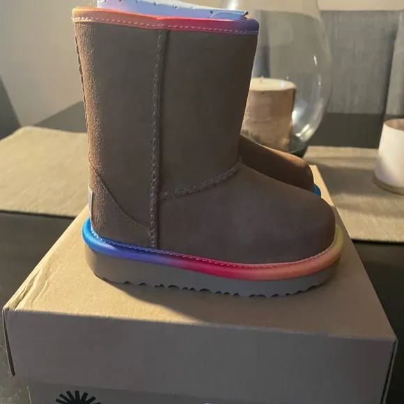 Kids’ Classic Short II Rainbow UGG Boots