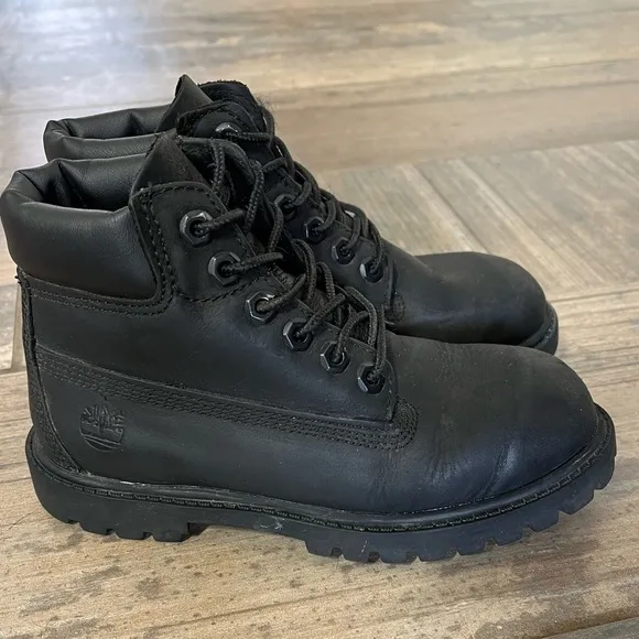 Kids Timberland 6&quot; Classic Boot Black size 12