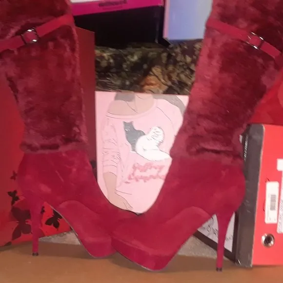 KNEE HIGH BOOTS