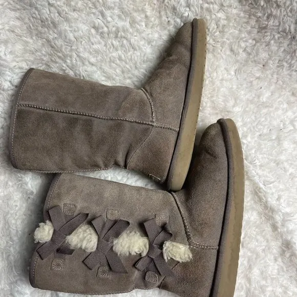 Kookaburra by UGG Victoria leather suede taupe tall boots bow&amp;fur accents SZ8