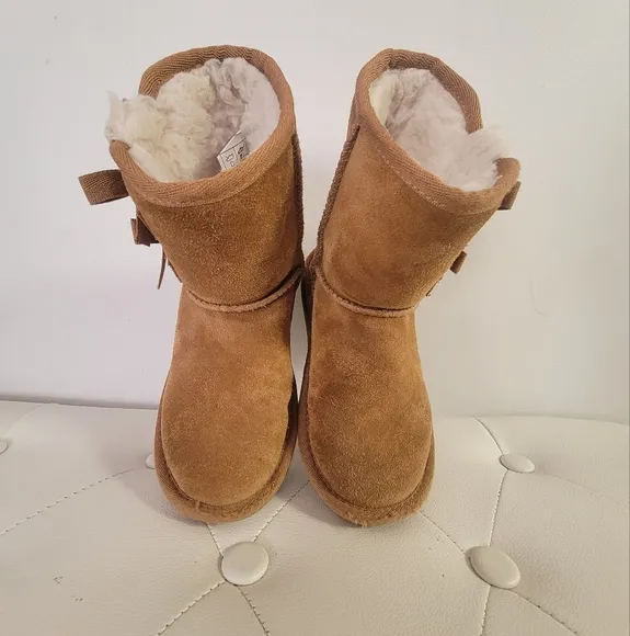 KOOLABURRA by UGG Cozy Bow Detail warm boots Size 11 Toddler
