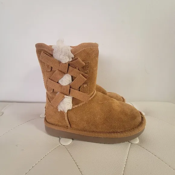 KOOLABURRA by UGG Cozy Bow Detail warm boots Size 11 Toddler