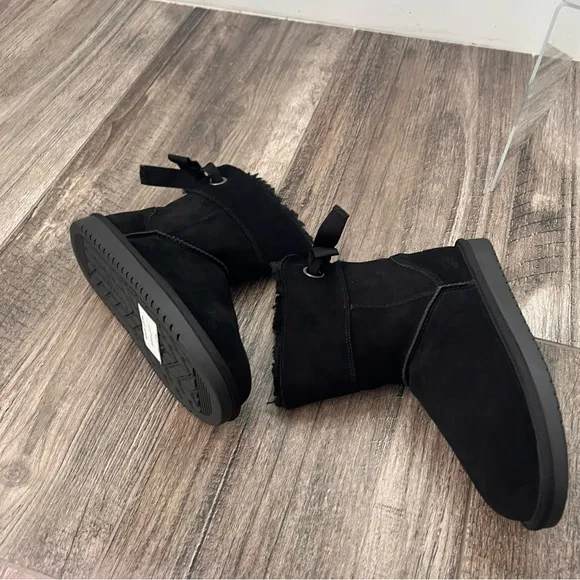 KOOLABURRA BY UGG GIRLS VICTORIA MINI FAUX FUR BLACK BOOTS BACK BOW NEW SIZE 2