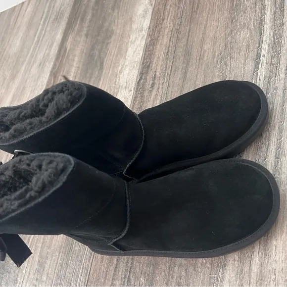 KOOLABURRA BY UGG GIRLS VICTORIA MINI FAUX FUR BLACK BOOTS BACK BOW NEW SIZE 2