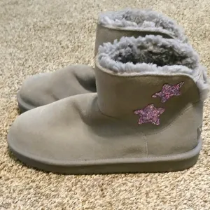 Koolaburra by UGG Koola Star Suede Short Boots Girls Size 4