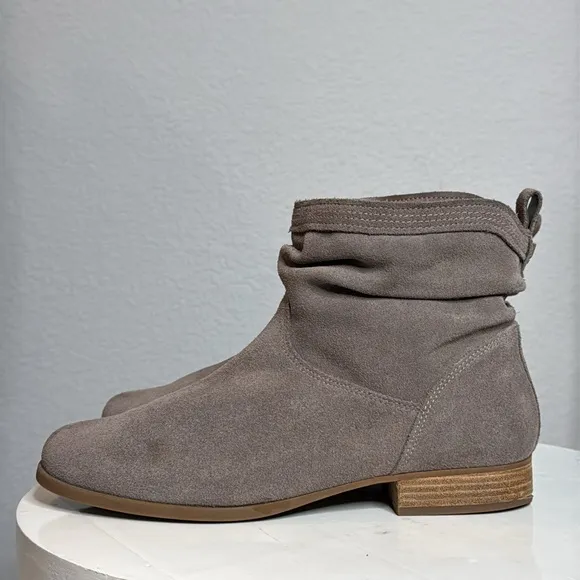 KOOLABURRA BY UGG LORELEI  TAUPE SUEDE SLOUCHY ANKLE BOOTS BOOTIES
