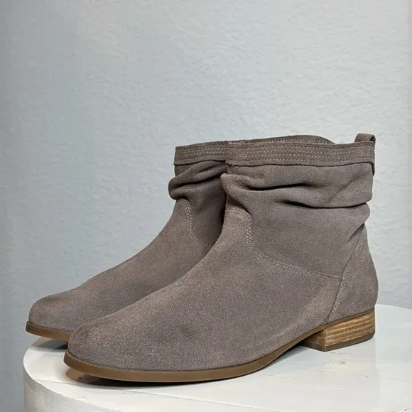 KOOLABURRA BY UGG LORELEI  TAUPE SUEDE SLOUCHY ANKLE BOOTS BOOTIES