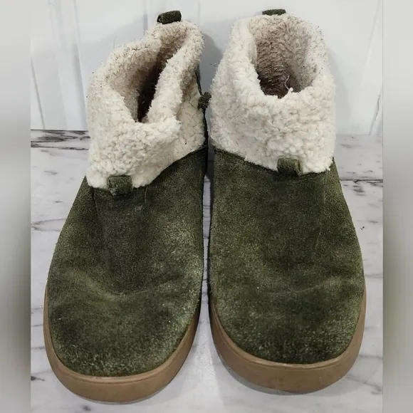 Koolaburra by UGG Olive green Women's W Isana Loafer ankle boots size 7